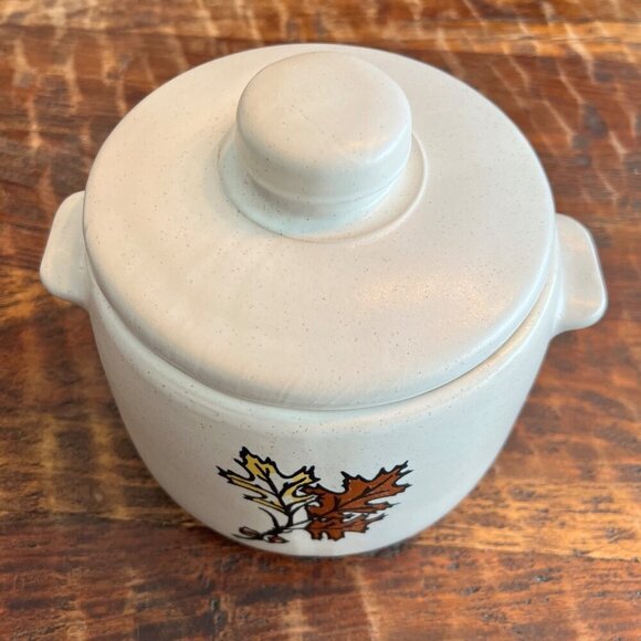 Vintage 1960's Oak Leaves And Acorns West Bend Bean Pot - Picture 5 of 8